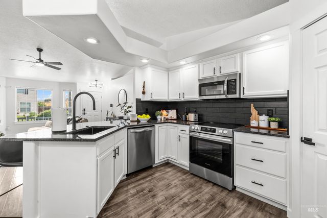 3280 S Capistrano Ave, Boise, ID 83705