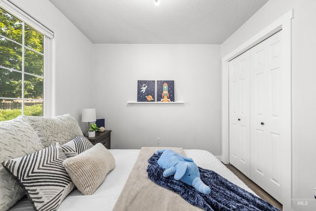 3280 S Capistrano Ave, Boise, ID 83705