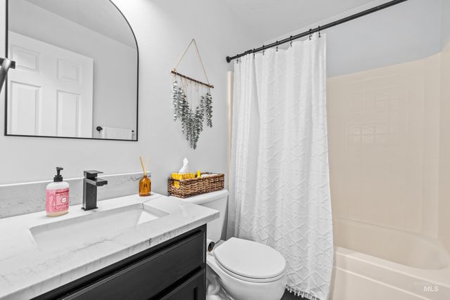 3280 S Capistrano Ave, Boise, ID 83705