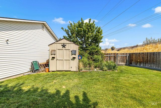 3280 S Capistrano Ave, Boise, ID 83705