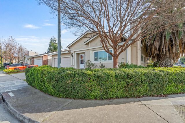 1005 Cherry Court, Hollister, CA 95023