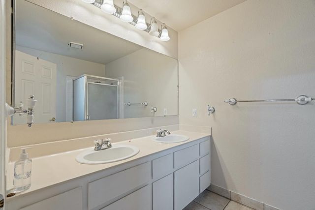 1005 Cherry Court, Hollister, CA 95023