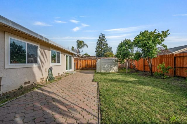 1005 Cherry Court, Hollister, CA 95023