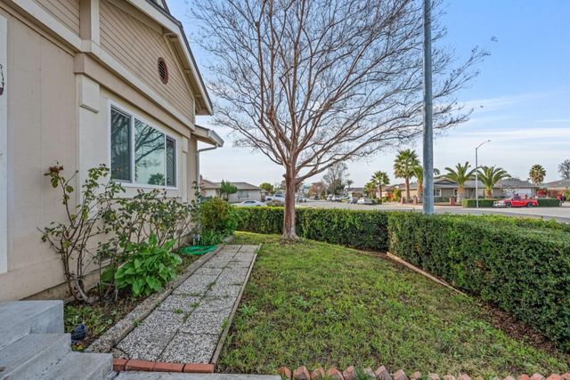 1005 Cherry Court, Hollister, CA 95023