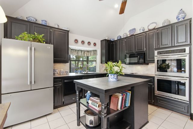 2614 Rockport Circle, Garland, TX 75044