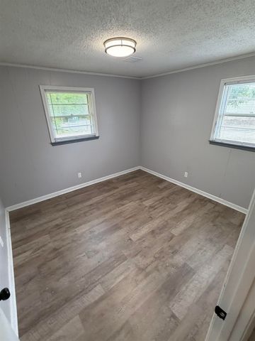 6111 Melvin Dr, Spartanburg, SC 29303