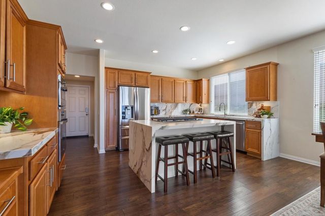 2152 Rocky Point Way, San Marcos, CA 92078