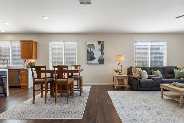 2152 Rocky Point Way, San Marcos, CA 92078