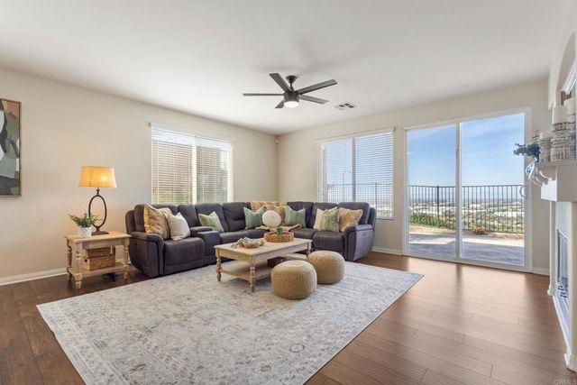 2152 Rocky Point Way, San Marcos, CA 92078