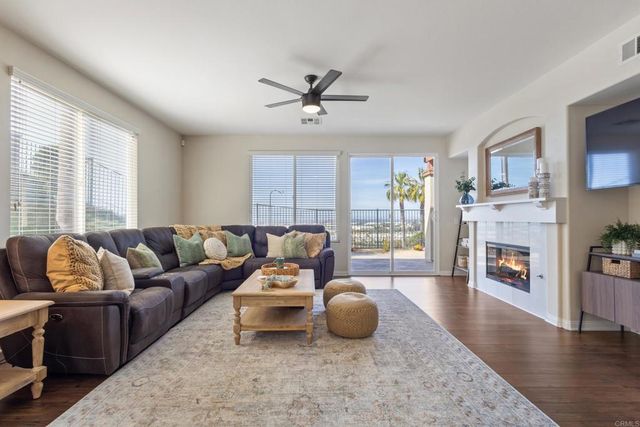 2152 Rocky Point Way, San Marcos, CA 92078