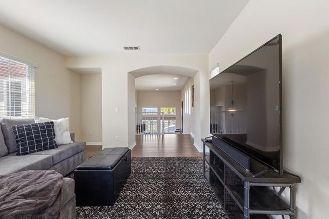 2152 Rocky Point Way, San Marcos, CA 92078