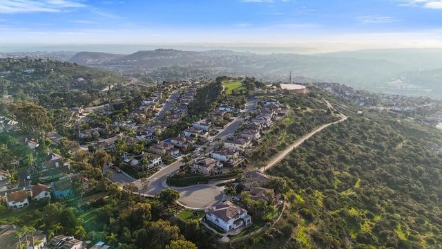 2152 Rocky Point Way, San Marcos, CA 92078