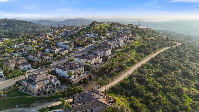 2152 Rocky Point Way, San Marcos, CA 92078