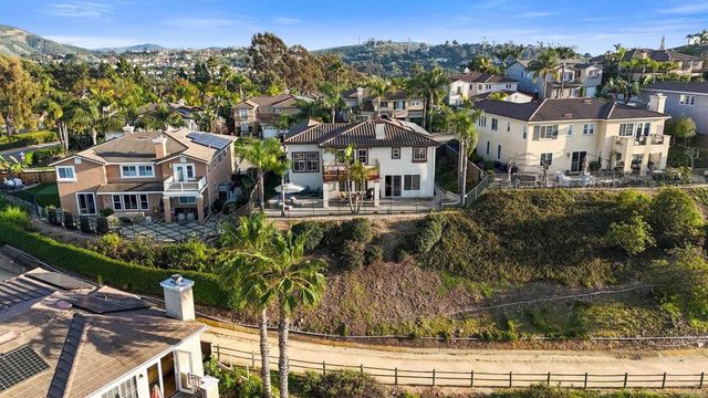 2152 Rocky Point Way, San Marcos, CA 92078