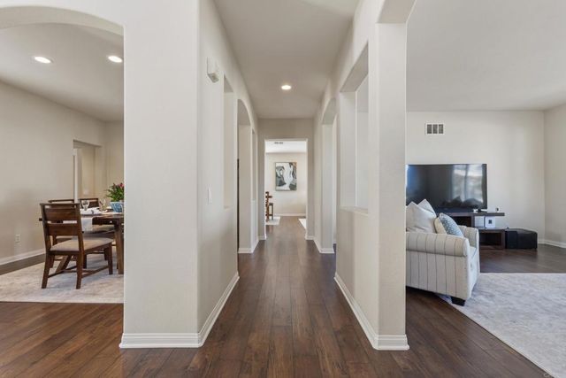 2152 Rocky Point Way, San Marcos, CA 92078