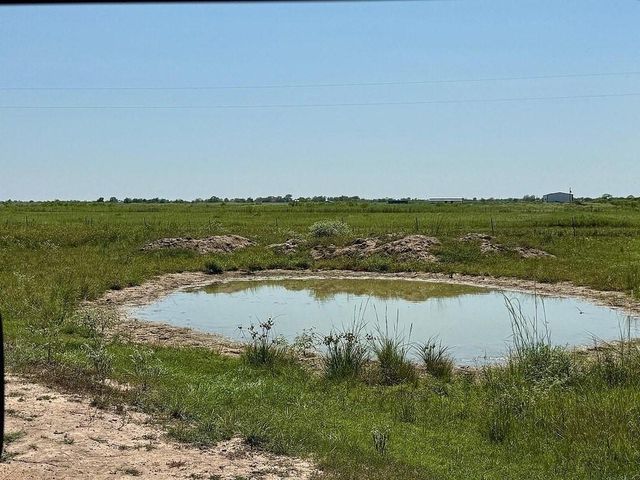1993 Fm 2761, Cat Spring, TX 78933
