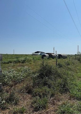 1993 Fm 2761, Cat Spring, TX 78933