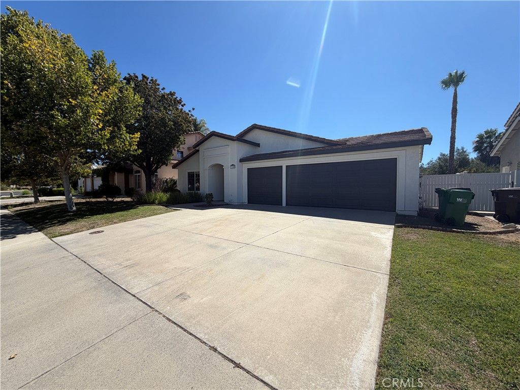 Image 2 of property listing at 37280 Huckaby Lane, Murrieta, CA 92562