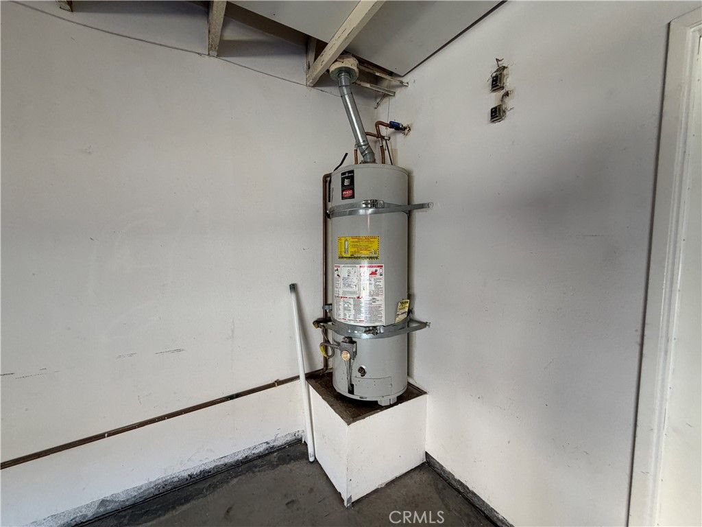 Image 42 of property listing at 37280 Huckaby Lane, Murrieta, CA 92562