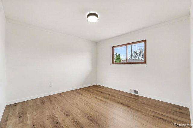 36299 Gregory Drive, Sterling Heights, MI 48312
