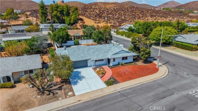 27190 Pinehurst, Menifee, CA 92586