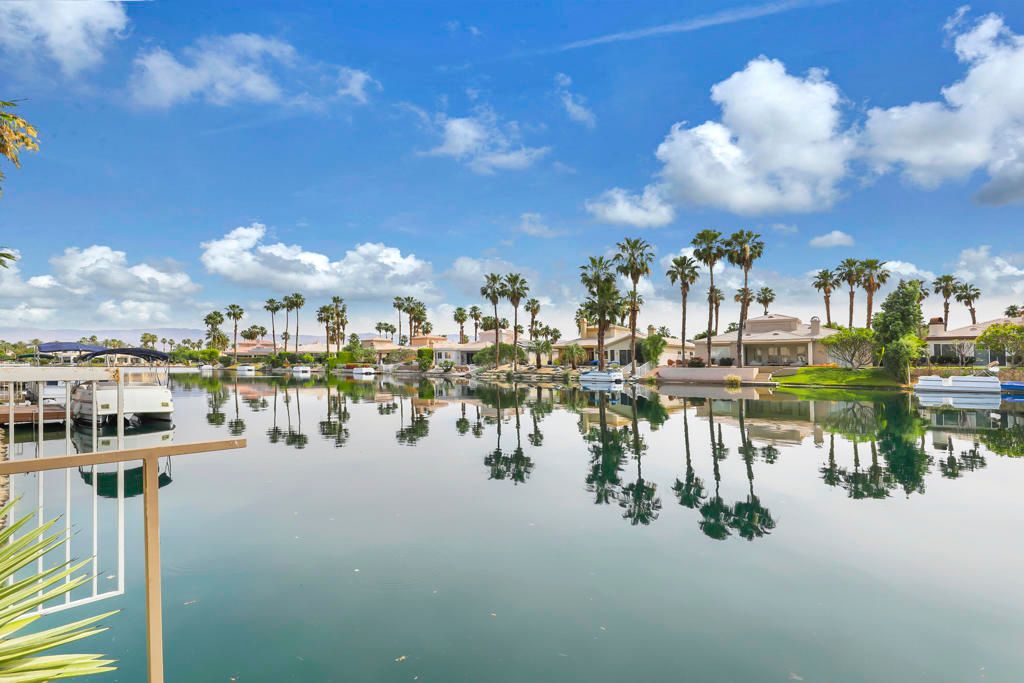 Image 4 of property listing at 47760 Via Montana, La Quinta, CA 92253