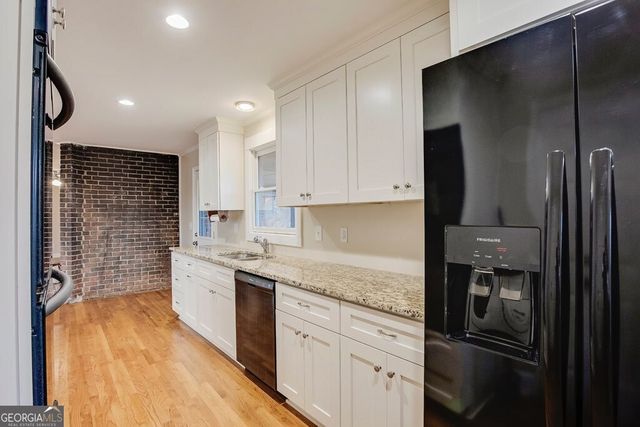 1460 Hillcrest Drive, Sugar Hill, GA 30518