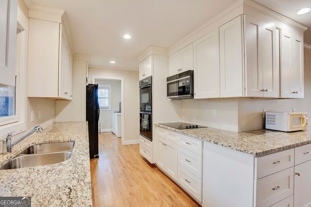 1460 Hillcrest Drive, Sugar Hill, GA 30518