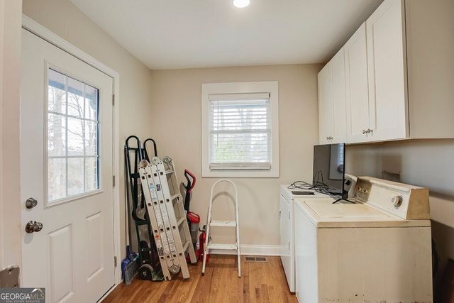 1460 Hillcrest Drive, Sugar Hill, GA 30518