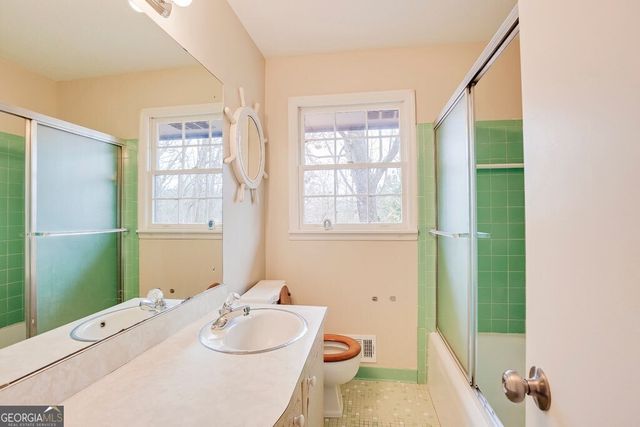 1460 Hillcrest Drive, Sugar Hill, GA 30518