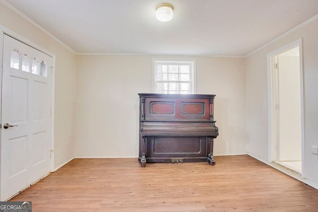 1460 Hillcrest Drive, Sugar Hill, GA 30518