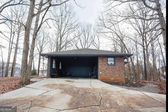 1460 Hillcrest Drive, Sugar Hill, GA 30518