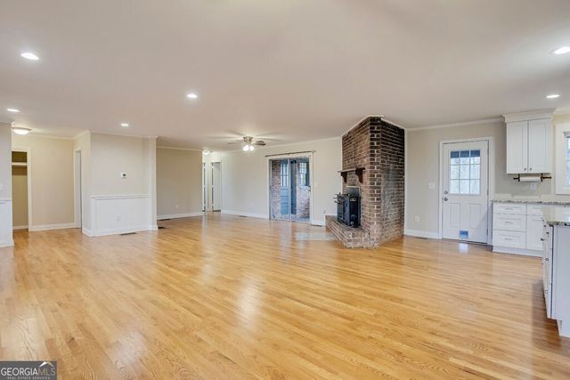 1460 Hillcrest Drive, Sugar Hill, GA 30518