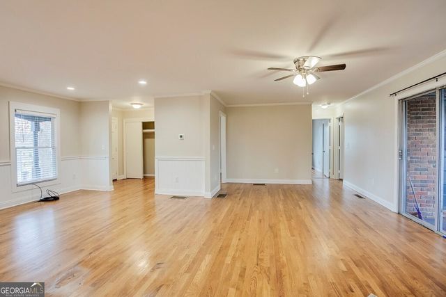 1460 Hillcrest Drive, Sugar Hill, GA 30518