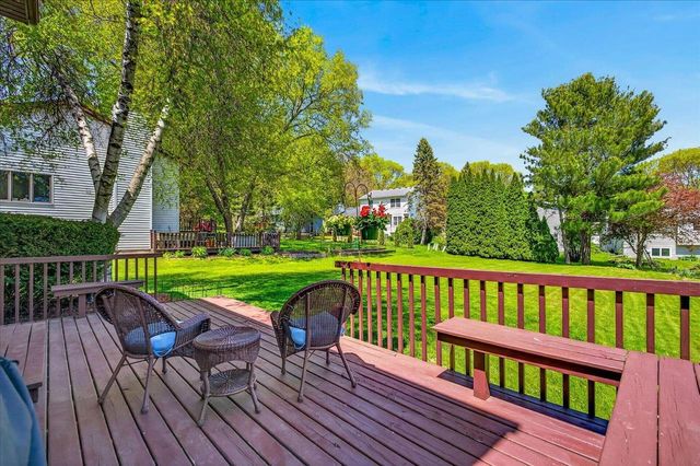 10 Flagstaff Court, Madison, WI 53719