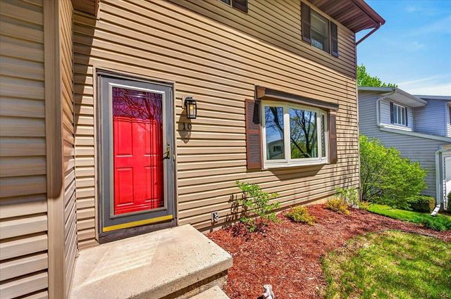 10 Flagstaff Court, Madison, WI 53719