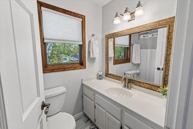 10 Flagstaff Court, Madison, WI 53719