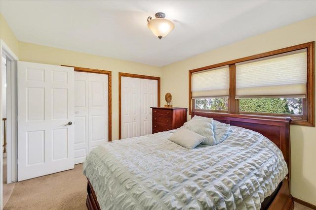 10 Flagstaff Court, Madison, WI 53719