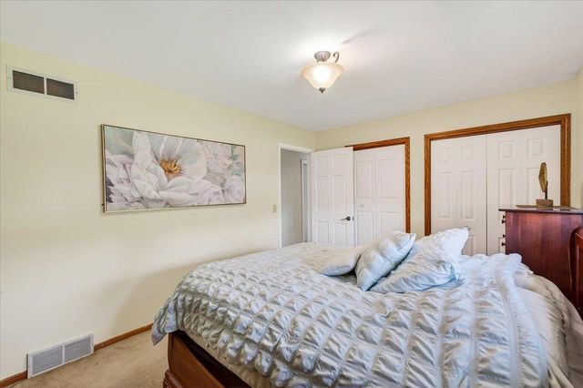 10 Flagstaff Court, Madison, WI 53719