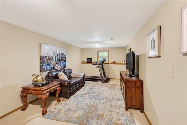 10 Flagstaff Court, Madison, WI 53719