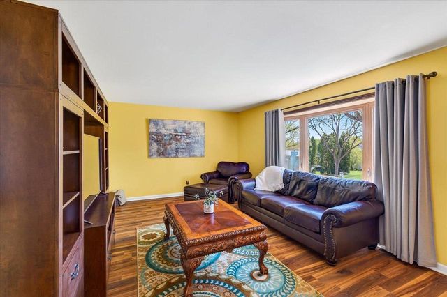 10 Flagstaff Court, Madison, WI 53719