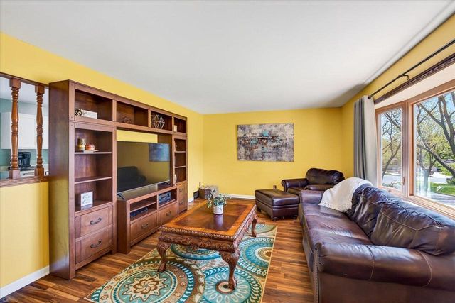 10 Flagstaff Court, Madison, WI 53719