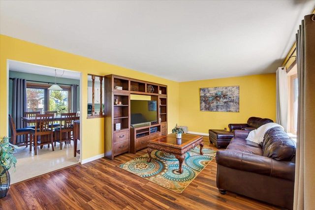 10 Flagstaff Court, Madison, WI 53719