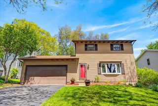 10 Flagstaff Court, Madison, WI 53719