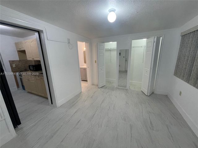 4455 NW 169th Ter 1, Miami Gardens, FL 33055