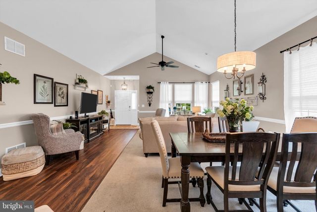 32 BEAR MEADE DR, Hamilton, NJ 08691