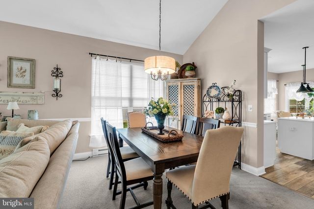 32 BEAR MEADE DR, Hamilton, NJ 08691
