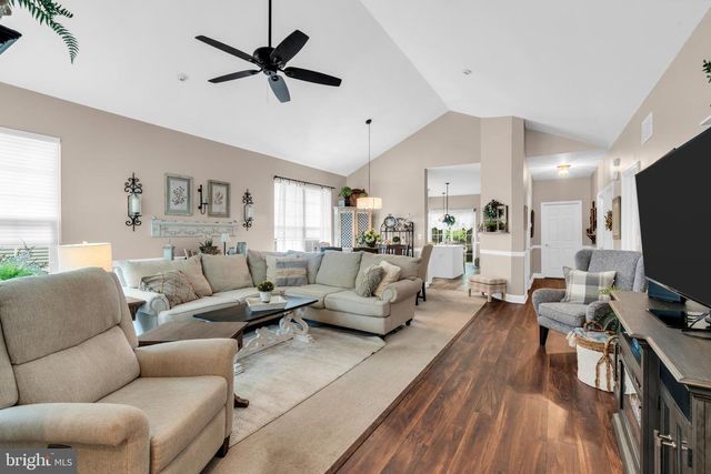 32 BEAR MEADE DR, Hamilton, NJ 08691