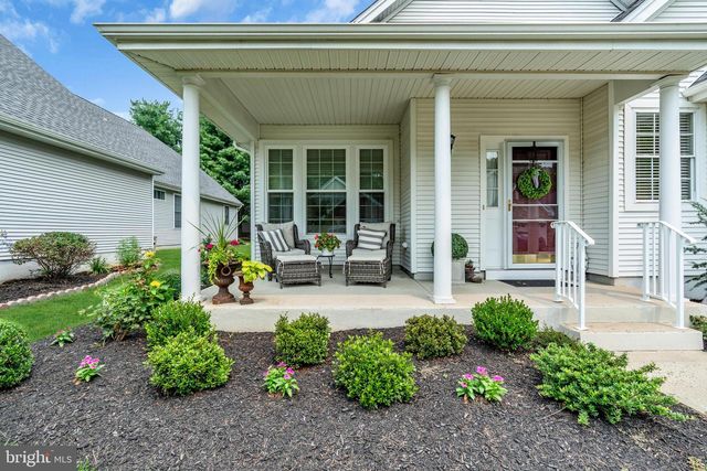 32 BEAR MEADE DR, Hamilton, NJ 08691