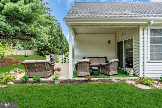 32 BEAR MEADE DR, Hamilton, NJ 08691